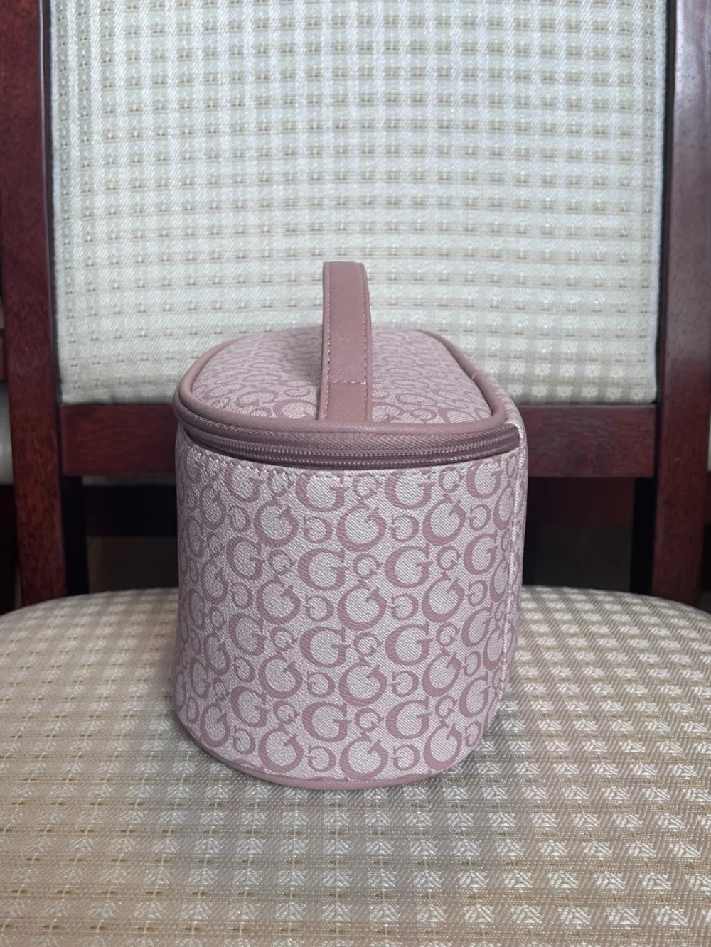 GUESS Pink Champagne Faux Leather Cosmetics Travel Bag